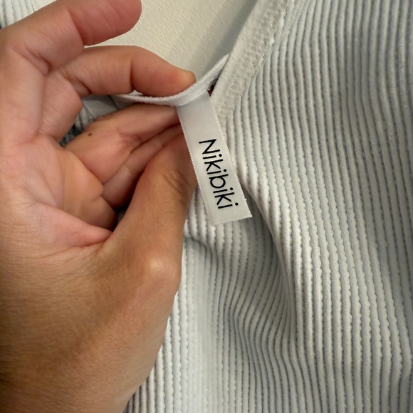 Cropped ribbed v-neck white tank  - Medium - Picture 5 of 6